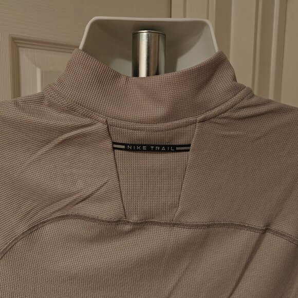NIKE Trail 1/2 Zip Running Top Large Men's S Gray Dri-Fit FV9994-009 Sweater - Picture 11 of 16